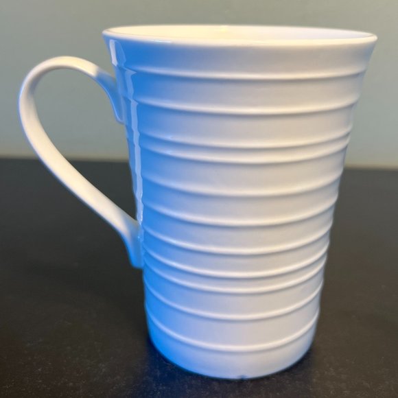 Set of 2  Mikasa SWIRL White Bone China Tapered Ribbed Cups Mugs - Picture 3 of 11